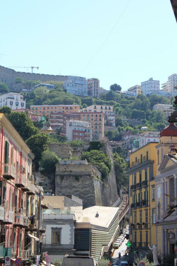 L' Arcata A Montesanto Naples